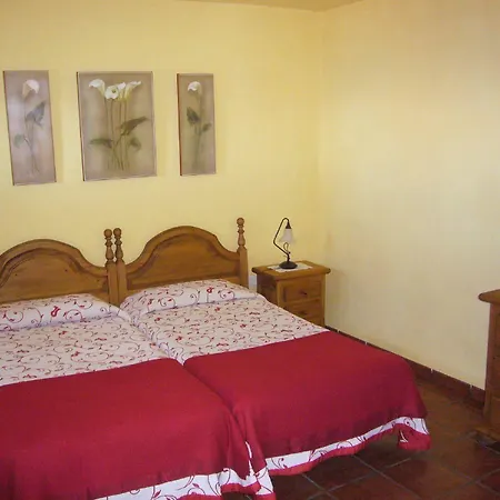 Hotel Almendreros Mocanal